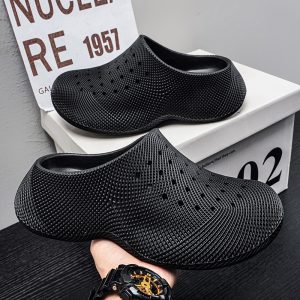 3D Textured High Sole Unisex Clogs - Black